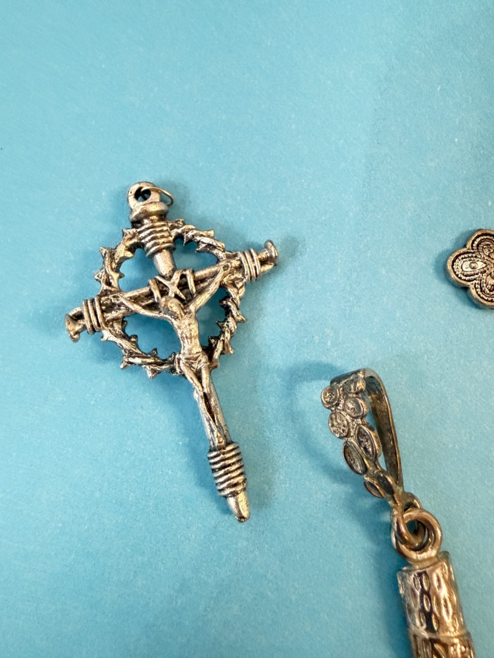 Bundle of 5 Crosses - Picture 12 of 13